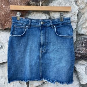 Zara denim stretch mini skirt (L)